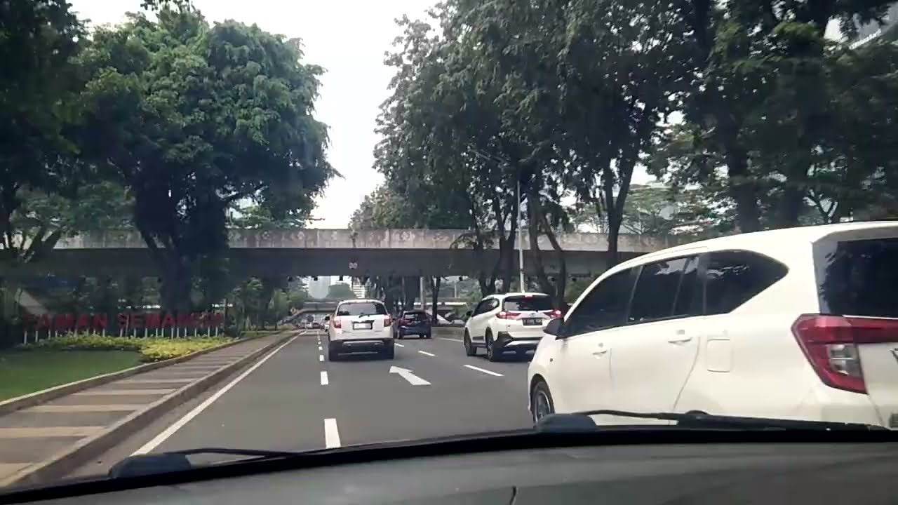 Perjalanan Ke Jakarta - YouTube