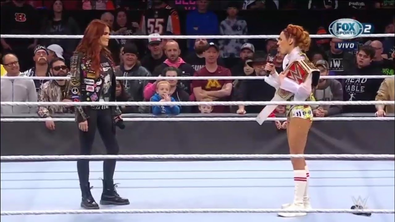 Lita Reta A Becky Lynch A Una Lucha En WWE Elimination Chamber 2022 ...