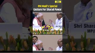 PM Modi Helps Sharad Pawar To His Seat And Offers Water At Marathi Sammelan Inauguration