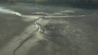 A dried ocean, interpreted in a dried lake.