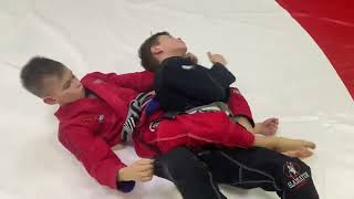 Дети и джиу джитсу / de la riva  guard - berimbolo - bow and arrow choke / kids Jiu Jitsu