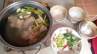 Chicken lemon Soup / ស្ងោរជ្រក់សាច់មាន់