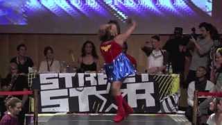 STREETSTAR 2013 - WONDER WOMAN - VOGUE FEMME SOLO