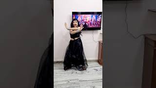 Bansuri Dance Video | Kriti Sanon | Sommya Jain