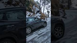 Car accident in Himalayan road #shorts #india #car #himalayas #mountains #snowfall #snow #highway