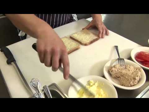 How To Make A Tuna Sandwich How To Make A Tuna Sandwich