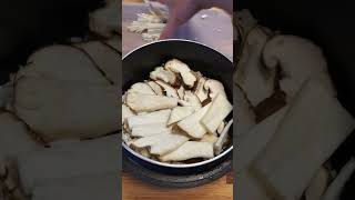 One Pot Mushroom Rice | Beoseot Bap, 버섯밥 # Shorts