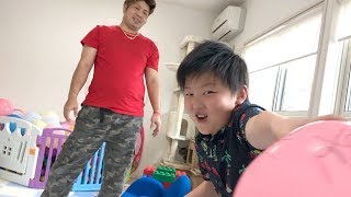 ストレス発散！！？怒り狂って風船を割るこころくん！w【ココロマン普段の様子】