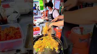 超大的炒粉，超热情的老板娘 #chinesevillage #food #streetfood