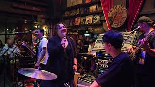 Chiangmai Blues feat. Ming - They Call Me Big Mama (Cover) @ Saxophone Pub