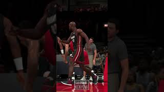 Derick Rose DUNK on Alonzo Mourning