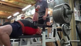 Niko Hulslander - 615 pounds Bench Press