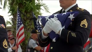 Thousands Pay Respects at Funeral for Veteran With No Family