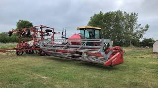 Versatile 4750 25' Swather w/ 1986 Versatile 4025 Header UNRESERVED - Lot 552