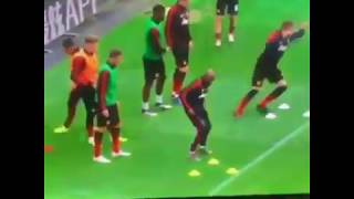 Ashley Young Viral Funny Slip In Training befor #HudMun Manchester united fc vs Huddersfield town fc
