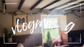 🎄 Vlogmas 9 🎄 Decorating with Ivy, Power Cut and Cooking on the Woodburner