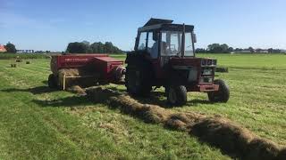 Haybaling hooi persen NH 387