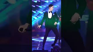 William Chan‘s dance performance 陈伟霆跳舞现场直拍，不同风格各种舞步都好帅