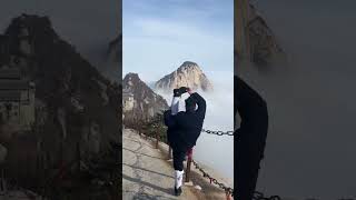 Exercising on the Summit of Mount Hua / 在華山之顛練功 ！#exercise #kungfu #mountains #religion #china #道教