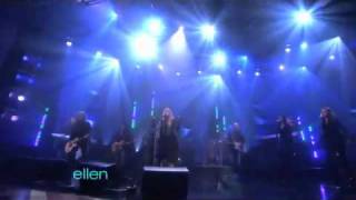 Stevie Nicks sings  Stand Back  13_01_2011