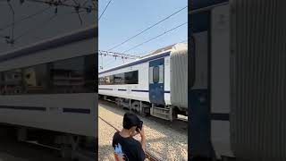 20706 Jalna Vande Bharat Express High Speed passing gate, Fatak Mumbai to jalna #friends #shorts