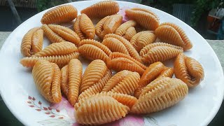 Jhinuk Pitha Recipe | ঝিনুক পিঠা | ঈদ স্পেশাল ঝিনুক পিঠা রেসিপি | চিরুনি পিঠা | Mojadar Recipe