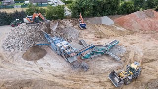 Breaking concrete rubble with a GIPO impact crusher | Doosan DX300LC | Komatsu WA475