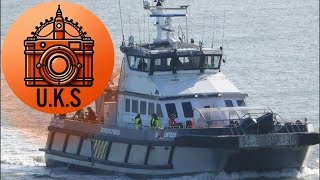 LIVE🚨 BOATS INCOMING