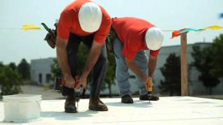 Video de instalación de los tableros para techos de fibra de vidrio Securock® de USG