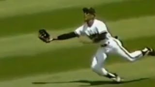 Vin Scully's Comical Call of Andre Dawson's  Base Running Attempt (7-18-87)