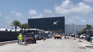 SpaceX in merger talks with other Musk firms ahead of IPO