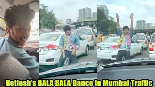 Riteish Deshmukh's FADUU Dancing on Akshay Kumar's BALA-BALA song Middle Of Mumbai Roads Traffic