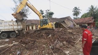 Indonesia eleva a 430 los muertos y a 22.000 los desplazados por el tsunami