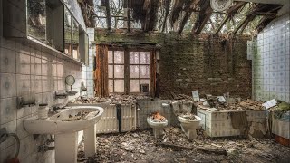 Abandoned Straw House In The Woods From An 90 Year Old Lady | BROS OF DECAY - URBEX