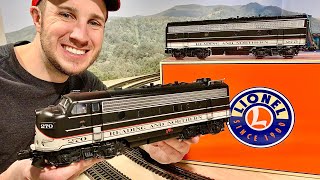 My FIRST LIONEL Legacy Train - Reading \u0026 Northern F9 Locomotive