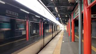 京阪3000系3056編成 伏見稲荷駅通過