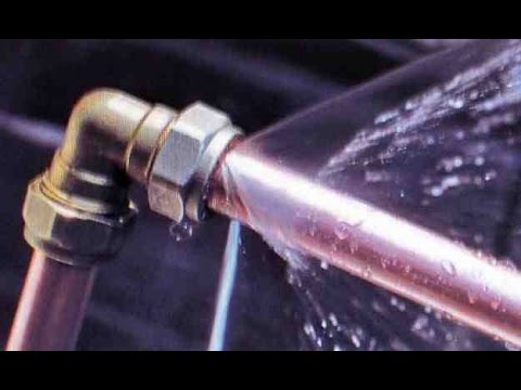 How to fix a leaking copper pipe compression fitting. How to fix a leaking copper pipe compression fitting.