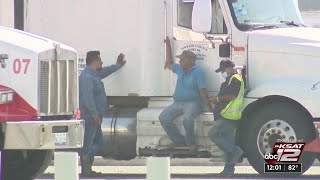 International bridge in Pharr blocked to truckers