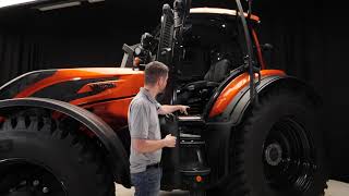 Valtra Unlimited Burnt Orange Edition. Gesamtpaket