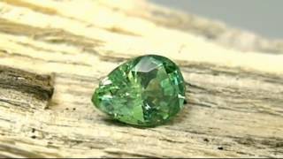 デマントイド　ガーネット(Demantoid Garnet）０．６３CT