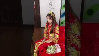 #祝福有情人终成眷属 #祝你们幸福美满 婚礼那天，新郎喝醉了，不知道怎么，发现新郎和伴娘睡居然睡在一起，这才刚结婚，在一旁的新娘默默流泪，该怎么办？#劇情#生活#shorts