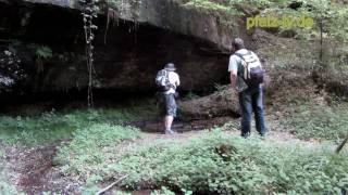 Wandern - Von der Wohnung der Steinzeitmenschen zum verwunschenen Wasserfall im Kessel