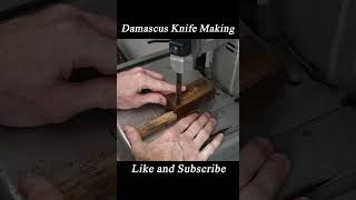 Crafting a Handmade Damascus Steel Knife: The Fusion of Tradition and Artistry