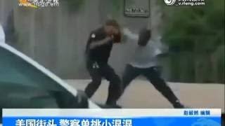 国外主持人聊功夫，李连杰微微一笑打出七拳，老外只看见两拳！