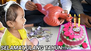 NGANTERIN KEPONAKAN ARIK BERBURU KUE ULANG TAHUN KARAKTER, BONGKAR CELENGAN AYAM! | Mikael TubeHD