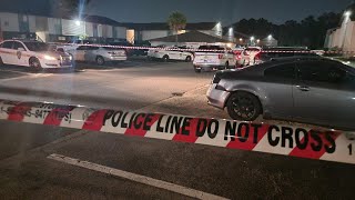 Man shot, killed outside apartment complex in Holiday Hill area