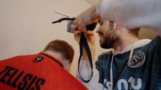 Aspas Checks If Zellsis is Balding