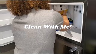 Refrigerator Refresh & Reorganizing Tips & Tricks with Lena Wilson