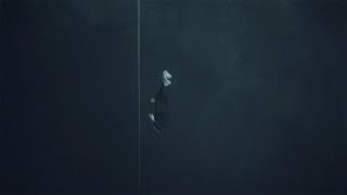 Freediving Down Into Darkness