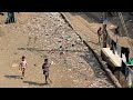 Walking India - Mumbai - Bandra Station